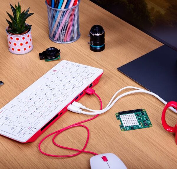 Raspberry Pi 400 Personal Computer - Image 2